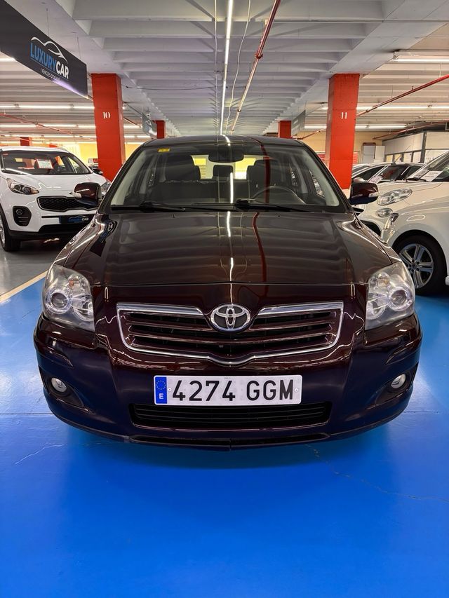 TOYOTA AVENSIS Sol 2008 158.000km Etiqueta C