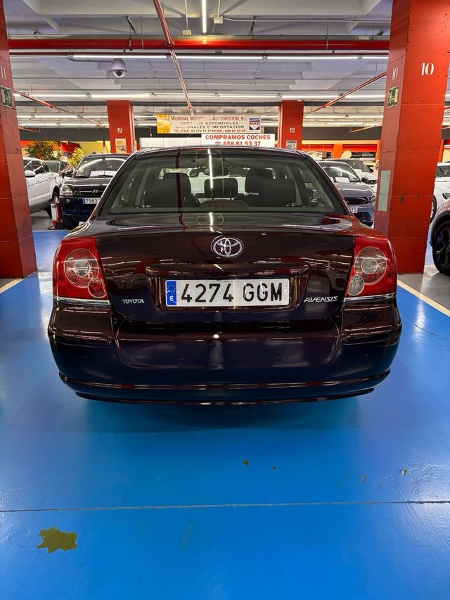 TOYOTA AVENSIS Sol 2008 158.000km Etiqueta C