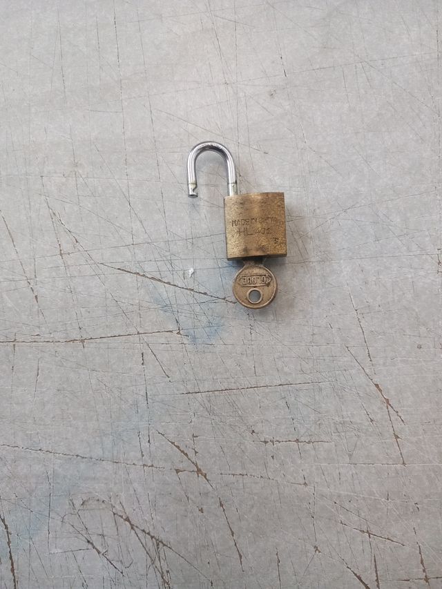 Lucchetto in ottone antico