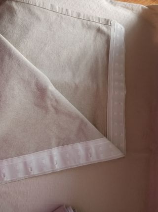 Cortinas beige - 2 Patas