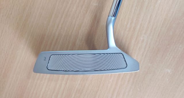 Palo de golf completamente nuevo