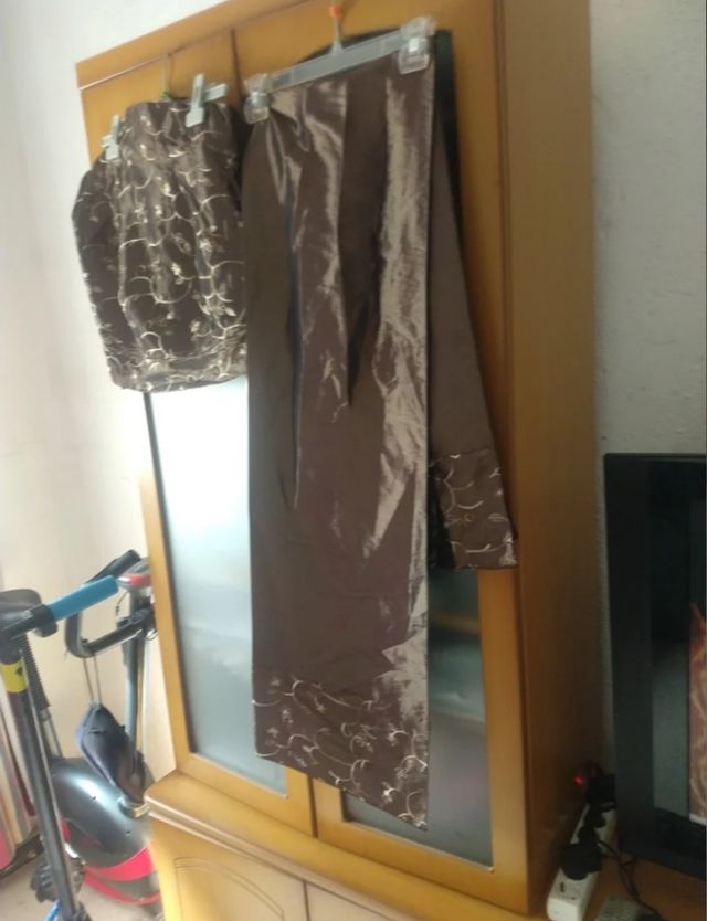 Traje fiesta marrón-dorado talla 44