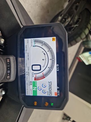 Honda Hornet 750 - Moto Impecable