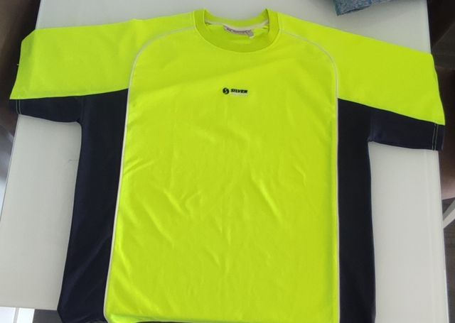 Conjunto esportivo Silver: camiseta e shorts masculinos