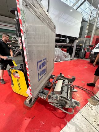 plataforma elevadora para furgonetas. 