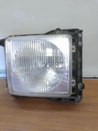 Faro izquierdo Mercedes Benz 100 Furgón (6