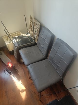 4 Sillas Polipiel de Comedor Grises