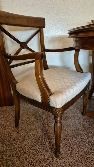 Mesa ovalada + 6 sillas madera