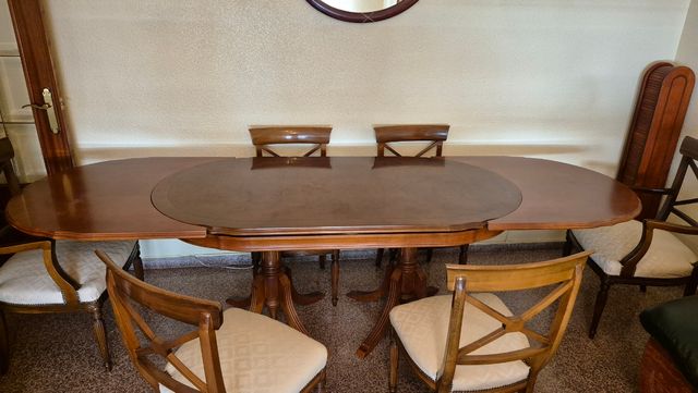 Mesa ovalada + 6 sillas madera