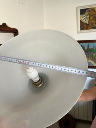 Lámpara pie vintage madera y vidrio opalino