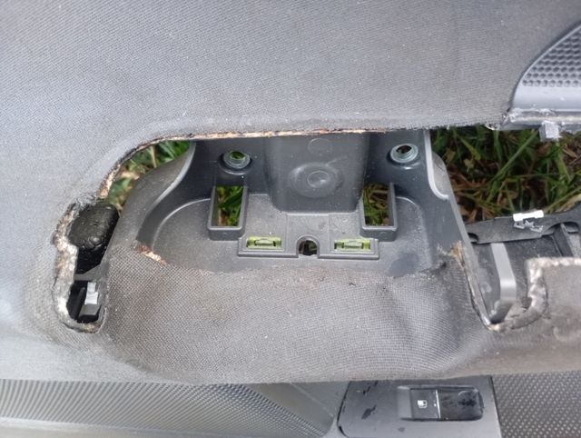 Paneles puertas golf5