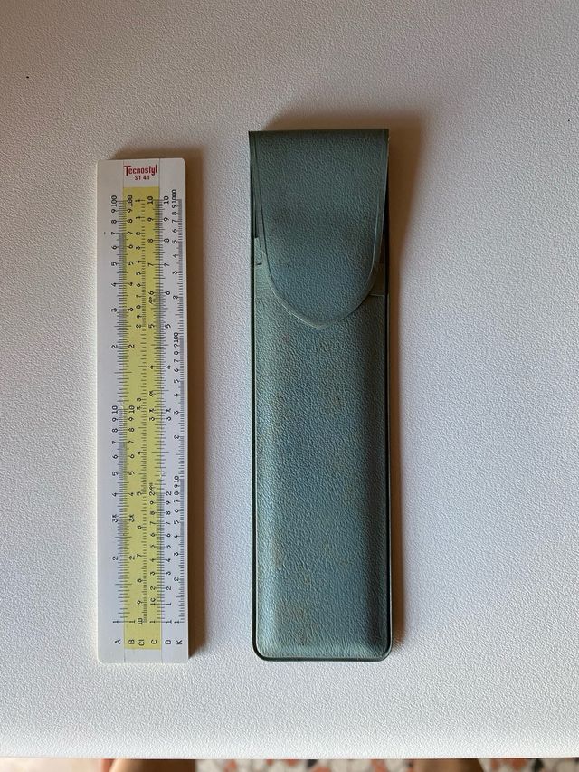 Regolo calcolatore Tecnostyl anni '50