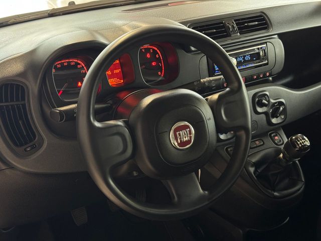 Fiat Panda 1.0GSE HYBRID 70CV.- " 5 PUERTAS ". -" IMPECABLE ".-" BAJO CONSUMO ".- " ETIQUETA ECO ".- " GARANTÍA CON  COBERTURA EUROPEA ".-