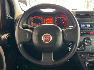 Fiat Panda 1.0GSE HYBRID 70CV.- " 5 PUERTAS ". -" IMPECABLE ".-" BAJO CONSUMO ".- " ETIQUETA ECO ".- " GARANTÍA CON  COBERTURA EUROPEA ".-