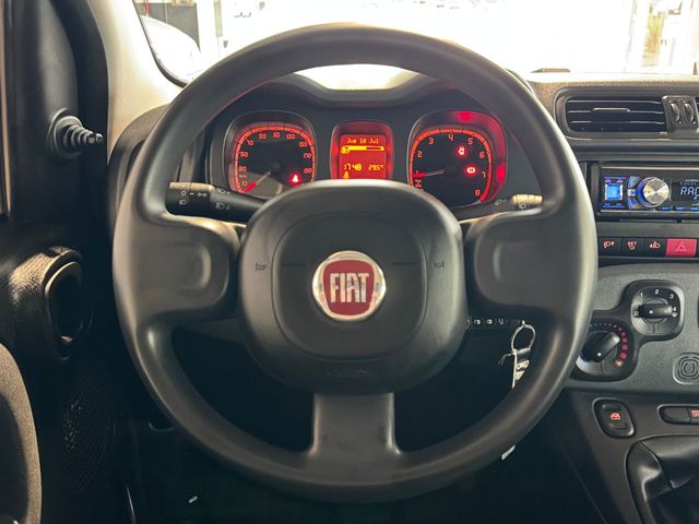 Fiat Panda 1.0GSE HYBRID 70CV.- " 5 PUERTAS ". -" IMPECABLE ".-" BAJO CONSUMO ".- " ETIQUETA ECO ".- " GARANTÍA CON  COBERTURA EUROPEA ".-