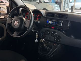 Fiat Panda 1.0GSE HYBRID 70CV.- " 5 PUERTAS ". -" IMPECABLE ".-" BAJO CONSUMO ".- " ETIQUETA ECO ".- " GARANTÍA CON  COBERTURA EUROPEA ".-