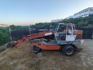 Retroexcavadora Poclain