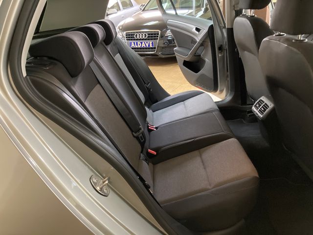 Volkswagen Golf 1.6 TDI ADVANCE