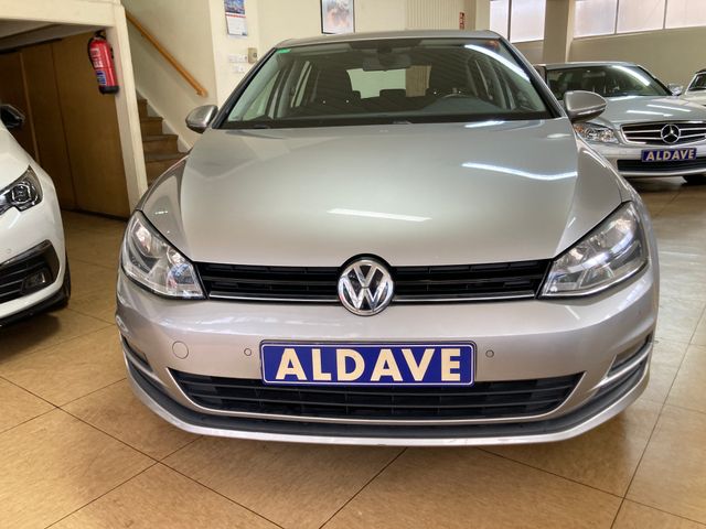Volkswagen Golf 1.6 TDI ADVANCE