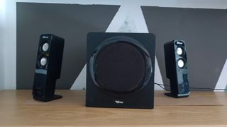 Altavoces Trust 2.1