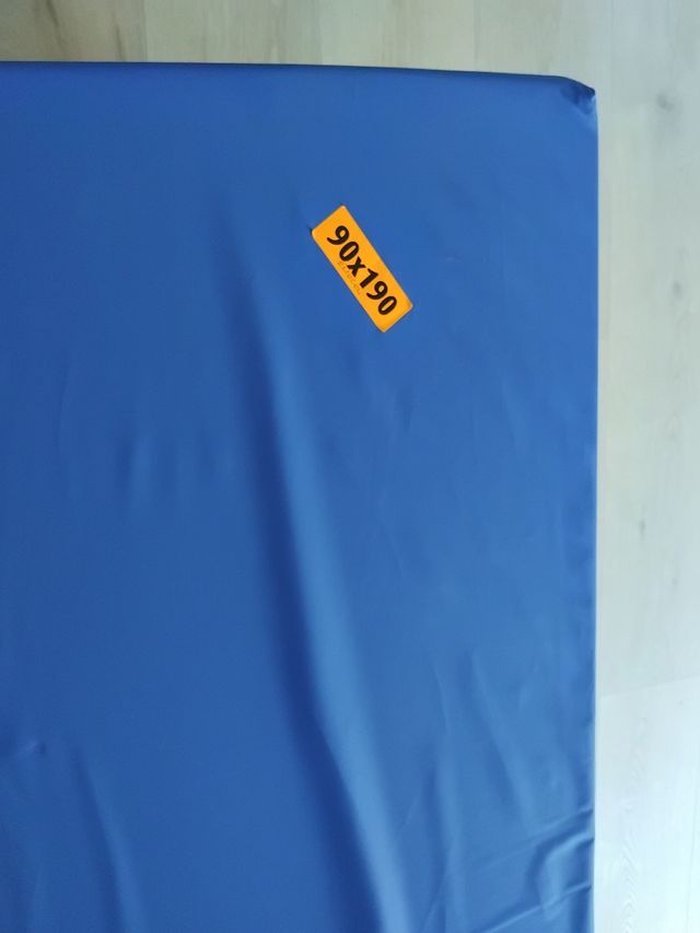 Cama articulada hospitalaria