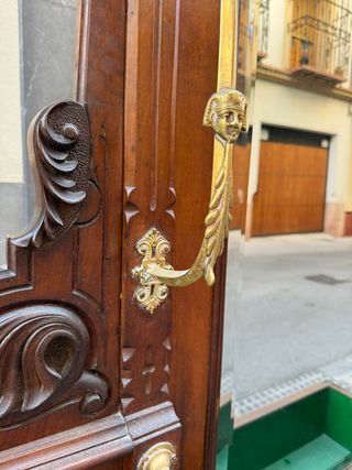 Gran mueble paragüero con bastonera y percheros