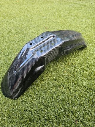 Parafango ant. carbonio Motard