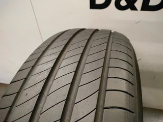 Neumático de ocasión 215/65R17