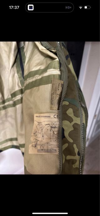 Cazadora militar camuflaje