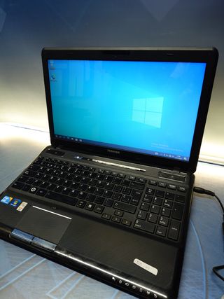 Portátil Toshiba Satellite A660