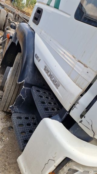Iveco 120E22: piezas de camión