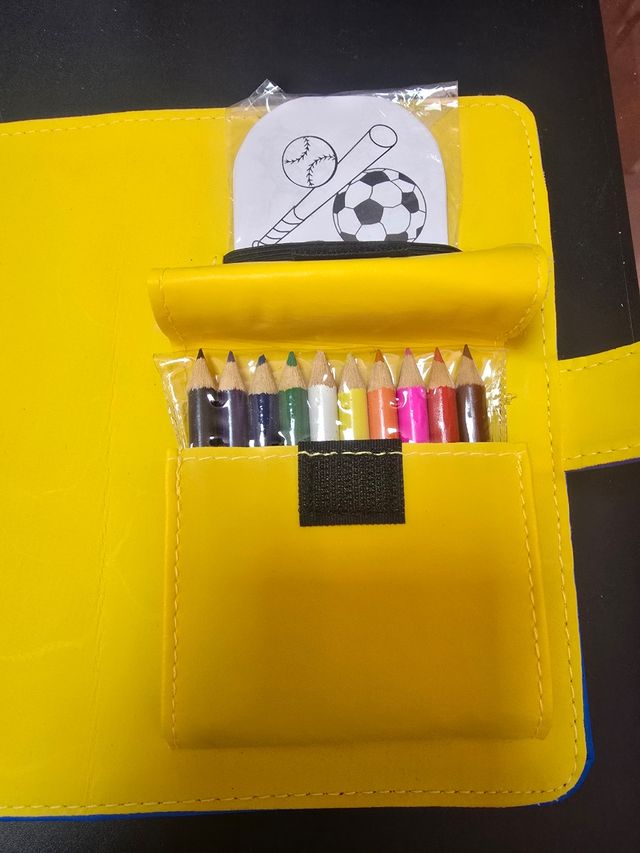 1 Estuche gafas infantil | Lápices