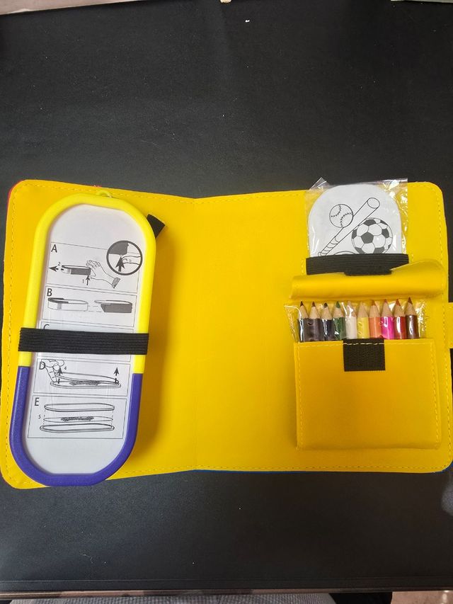 1 Estuche gafas infantil | Lápices