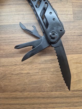 Multiherramienta Plegable + 12 Puntas