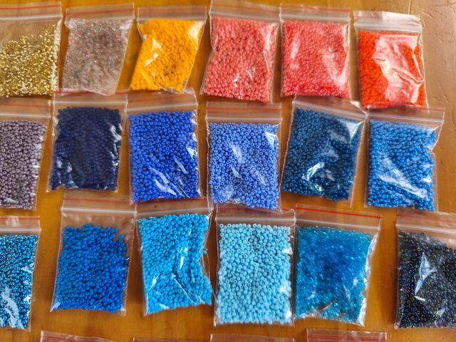 Abalorios de cristal: 51 sobres