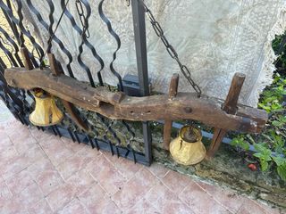 Lampada rustica in legno ex giogo