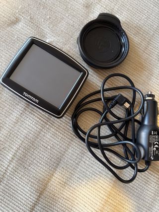 GPS TomTom con cargador y funda protectora