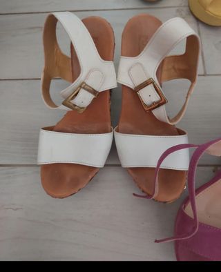 Sandali color rosa e bianco più  una decolte,