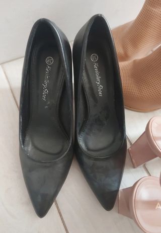 Sandali color rosa e bianco più  una decolte,