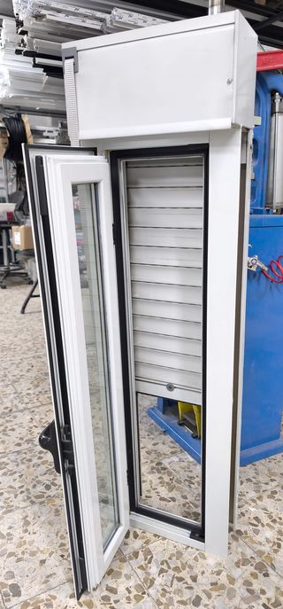 3 Ventanas abatibles de aluminio de 34 x 118