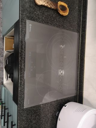cristal Placa vitrocerámica Balay gris