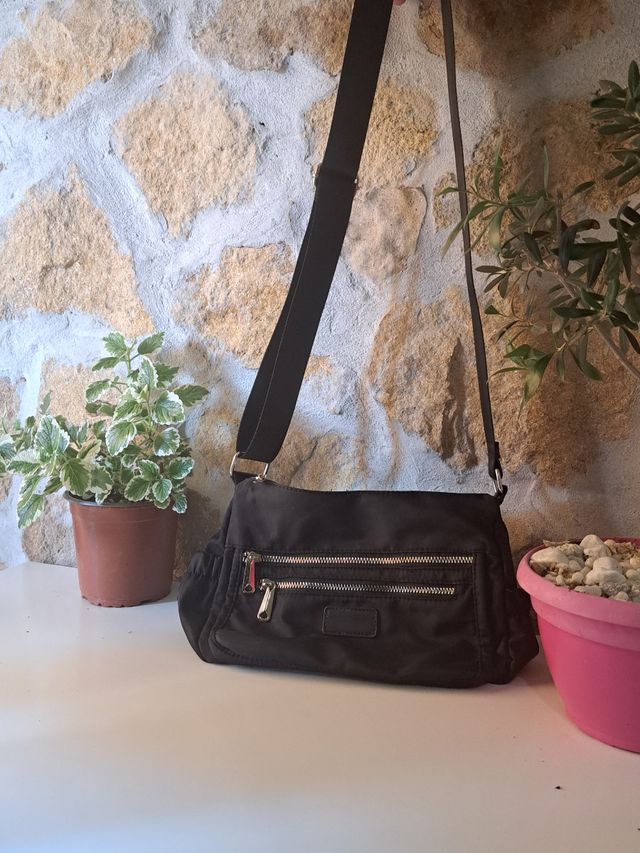 Bolso negro bandolera