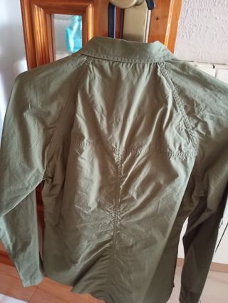 Camisa verde oliva mujer