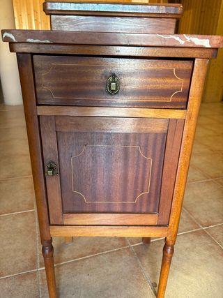 Mesita noche madera mármol, recien restaurada