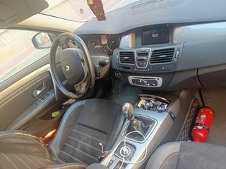 Renault Laguna 2014