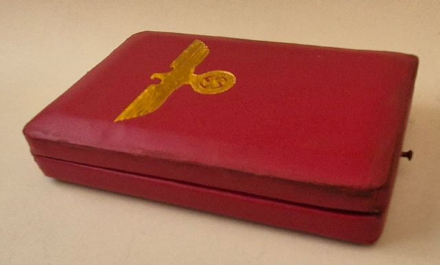 Estuche Orden Aguila Alemana-Medalla