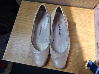 Scarpe BERLIN beige con tacco