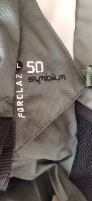 Mochila trekking Quechua Symbium 50L 