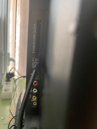 Televisión LG de 32 pulgadas en buenísimo estado y perfecto funcionamiento. Con placa base completamente nueva y descodificador HD  Engel nuevo incluye todos los cables que se compraron a parte.