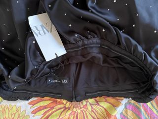 top Zara negro con pedrería